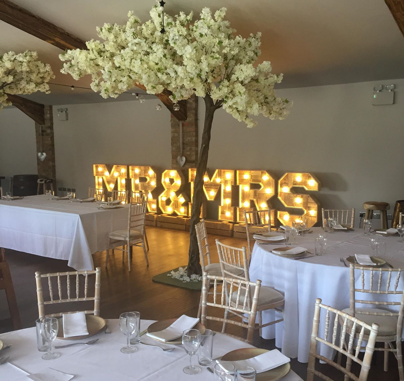 wooden rustic light up letter hire yorkshire